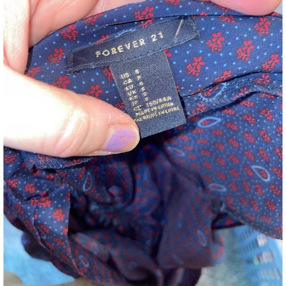 Forever 21 Navy blue short dress featuring a delicate all-over paisley print - Picture 5 of 5
